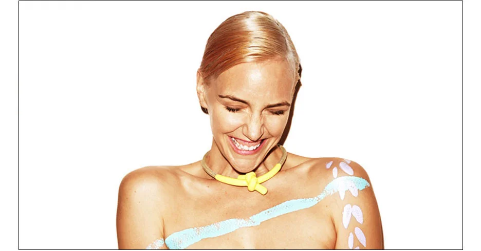  madelaine necklace / enamel coated knotted rope with metal hook 