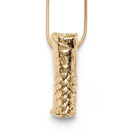 darin-gold-close-up.jpg