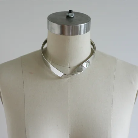 twist-collar.jpg