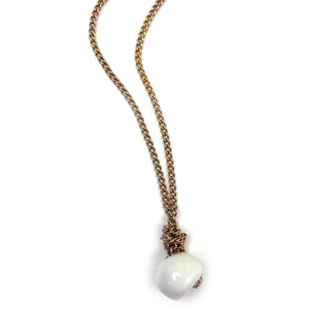white-bead-n.jpg