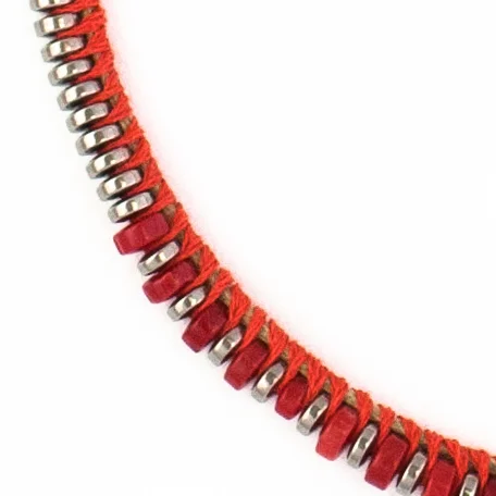 vella-necklace-detail.jpg