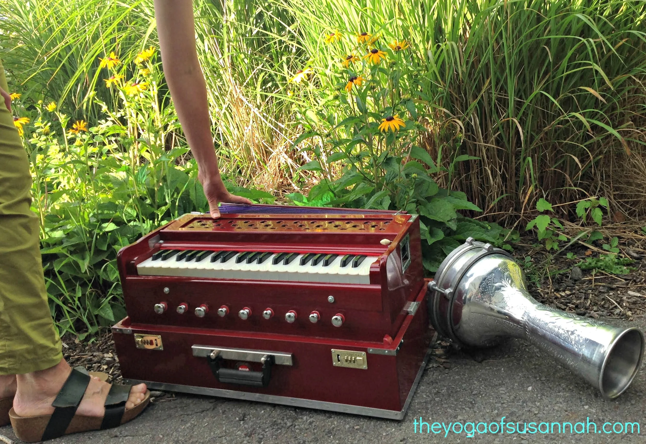 kirtan.jpg