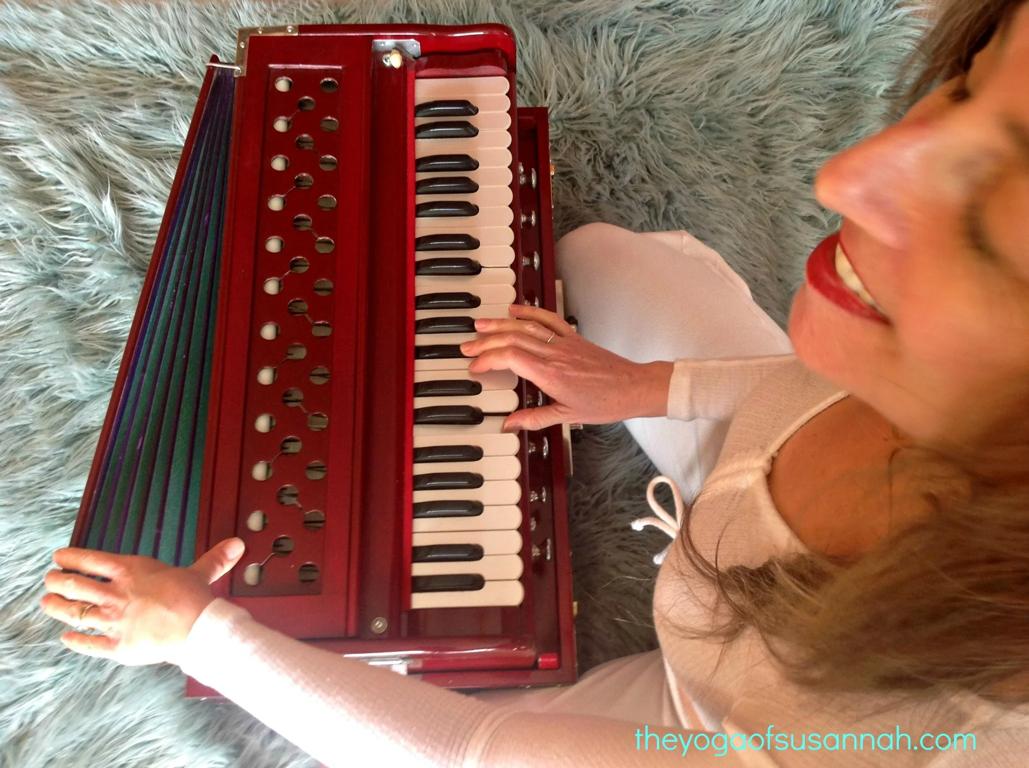 harmoniumfluffy2.jpg