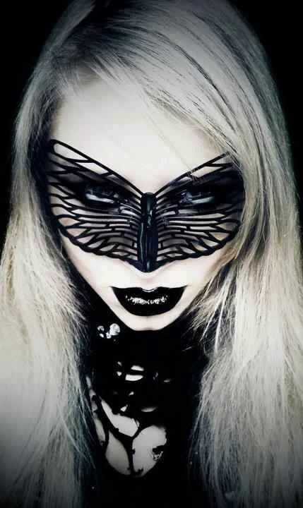 Model: Lilith Vampiriozah