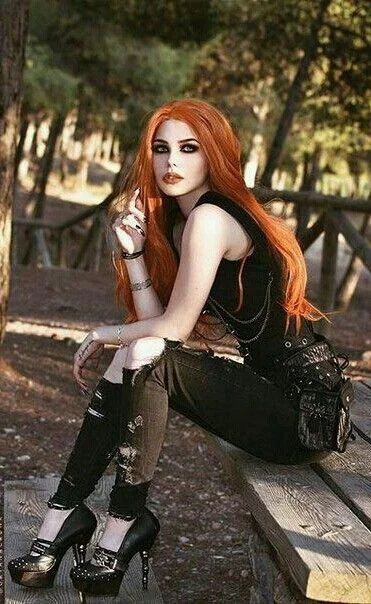 Model: Dayana Crunk | Instagram.com/dayanacrunk