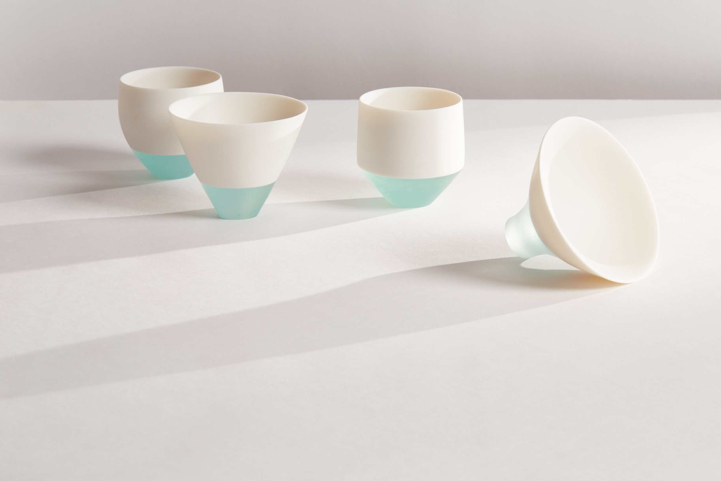 Sake Cups with Glass Kodai by Misa Tanaka