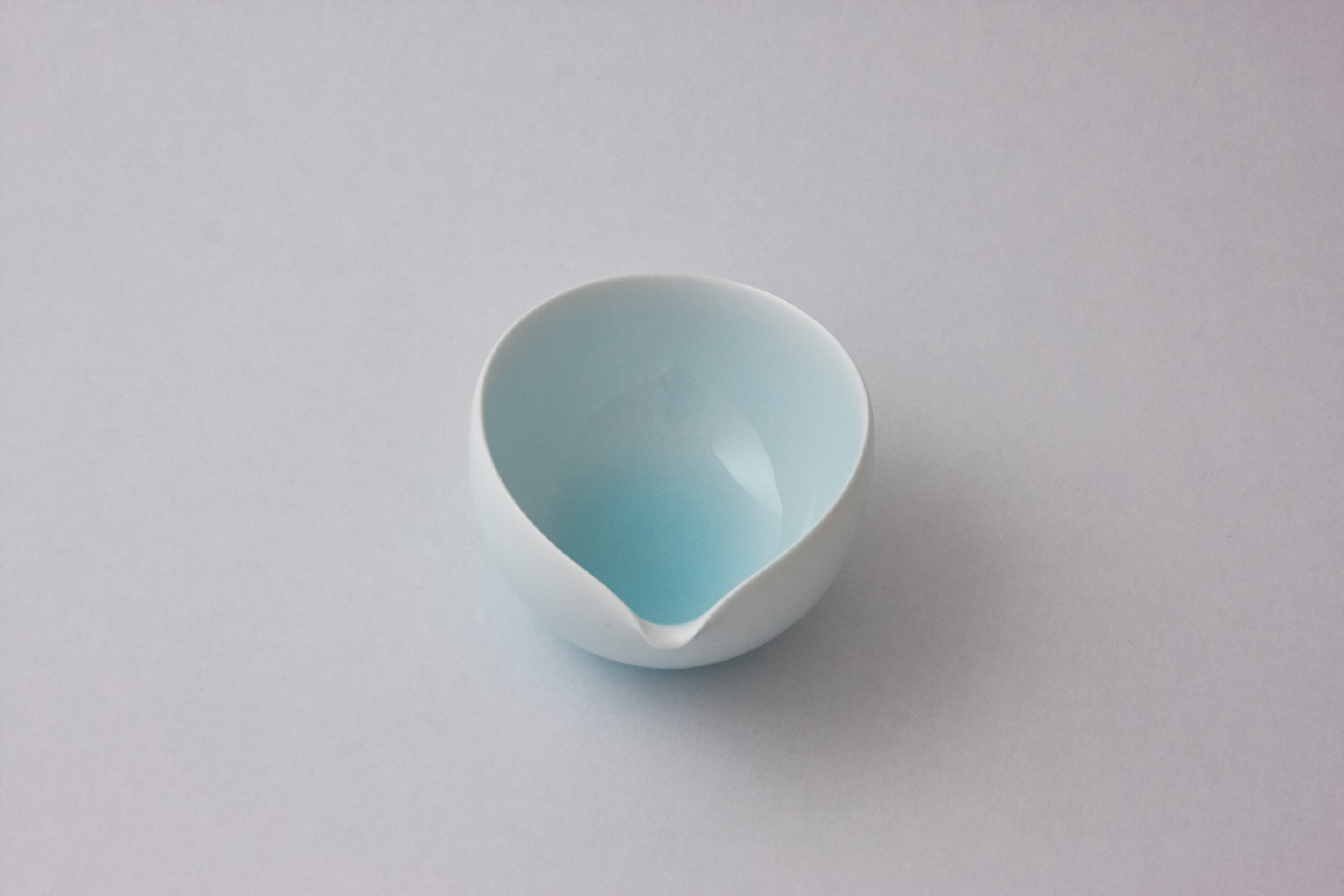 Light Blue Small Katakuchi by Kotaro Ikura