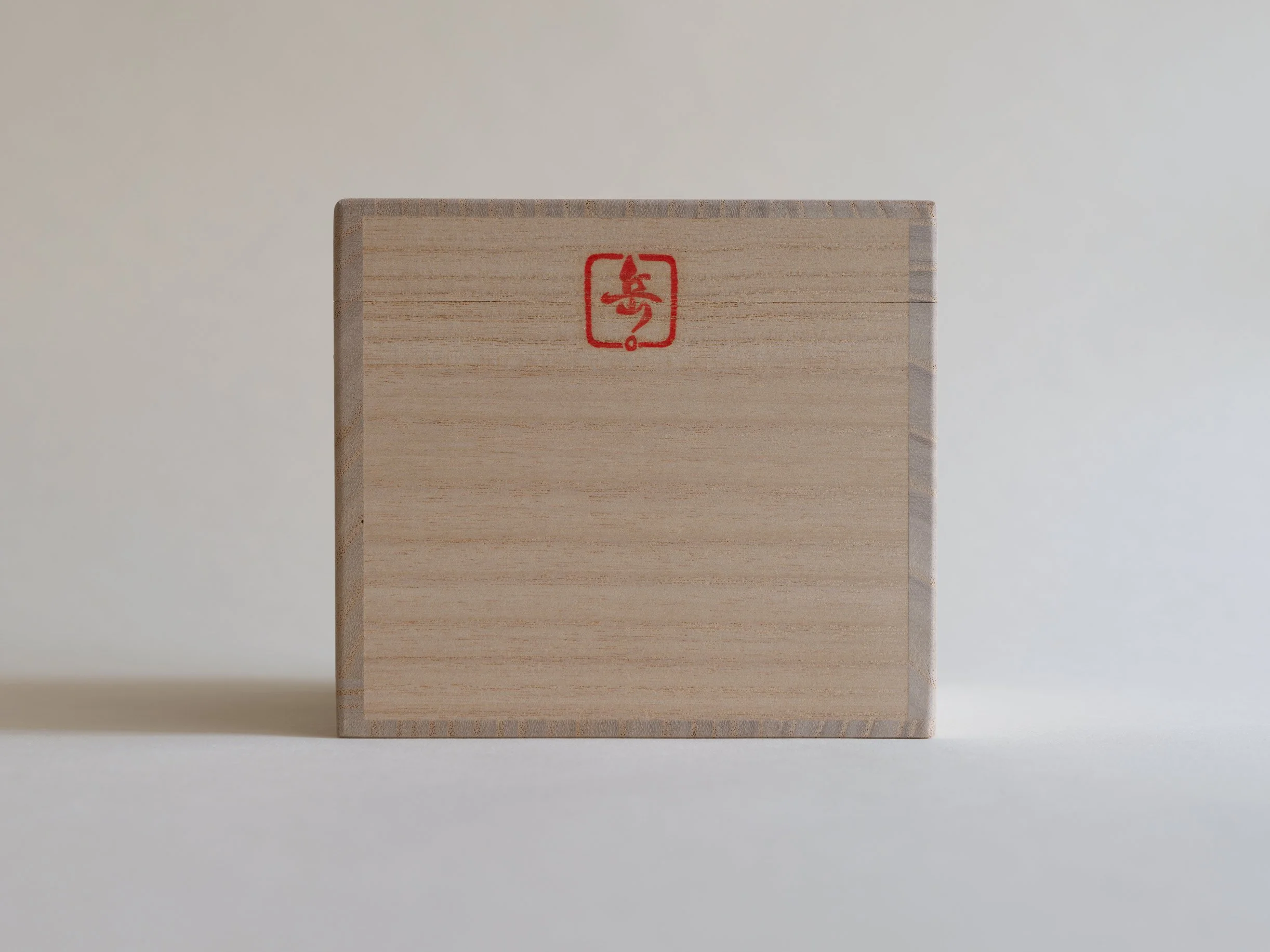 TA03_Takefumi-Aoki_Box_3.jpg