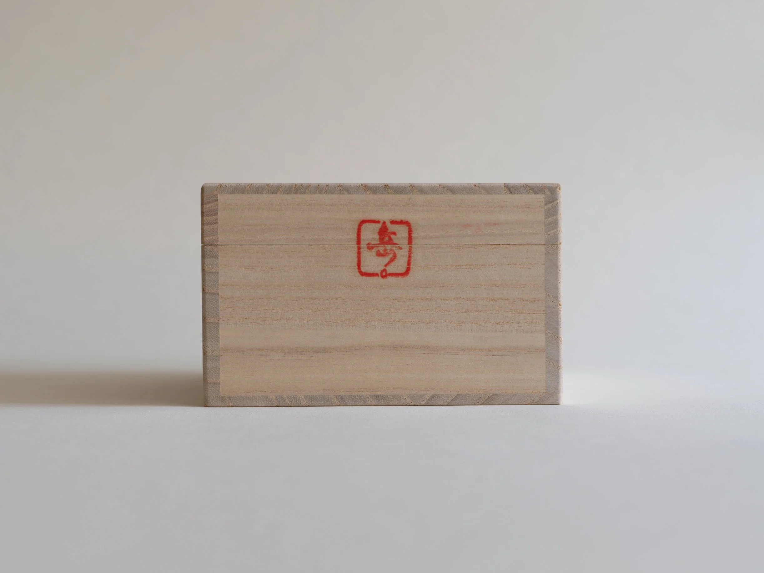 TA01_Takefumi-Aoki_Box_1.jpg