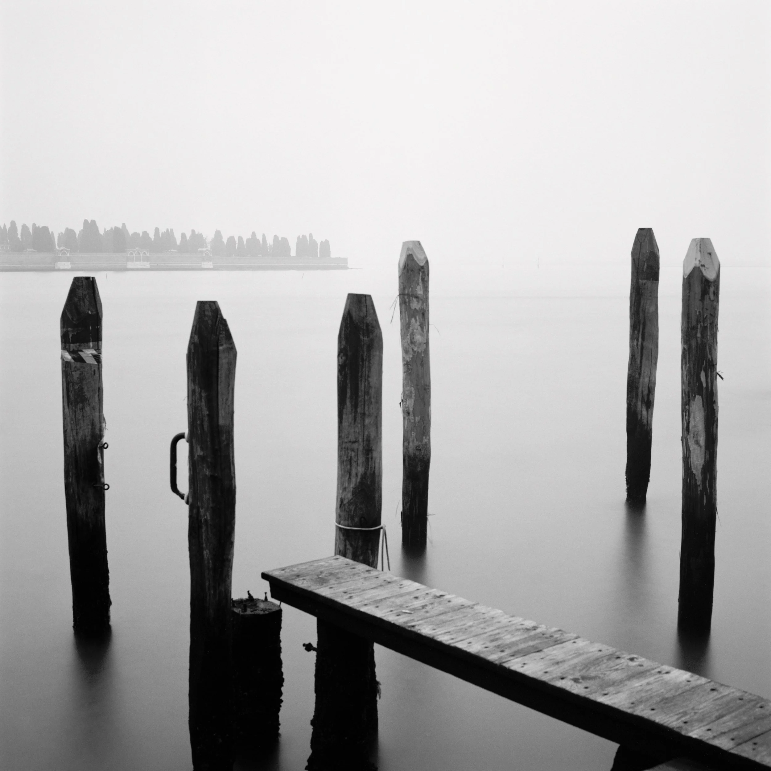 V20-05-sepia.jpg