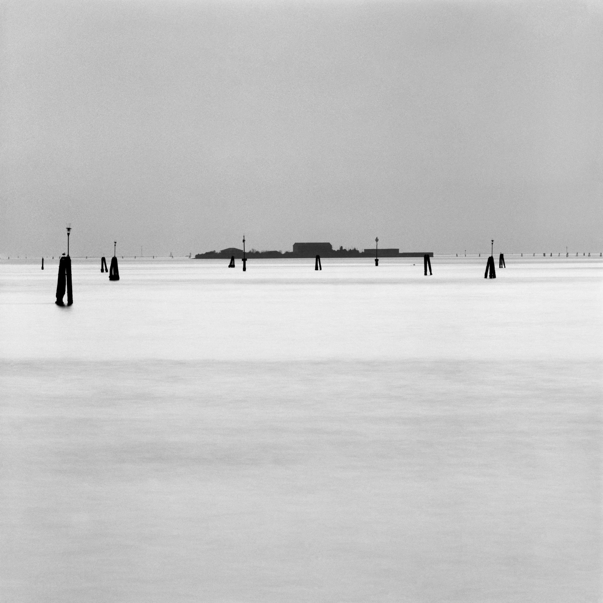 V33-06-sepia.jpg