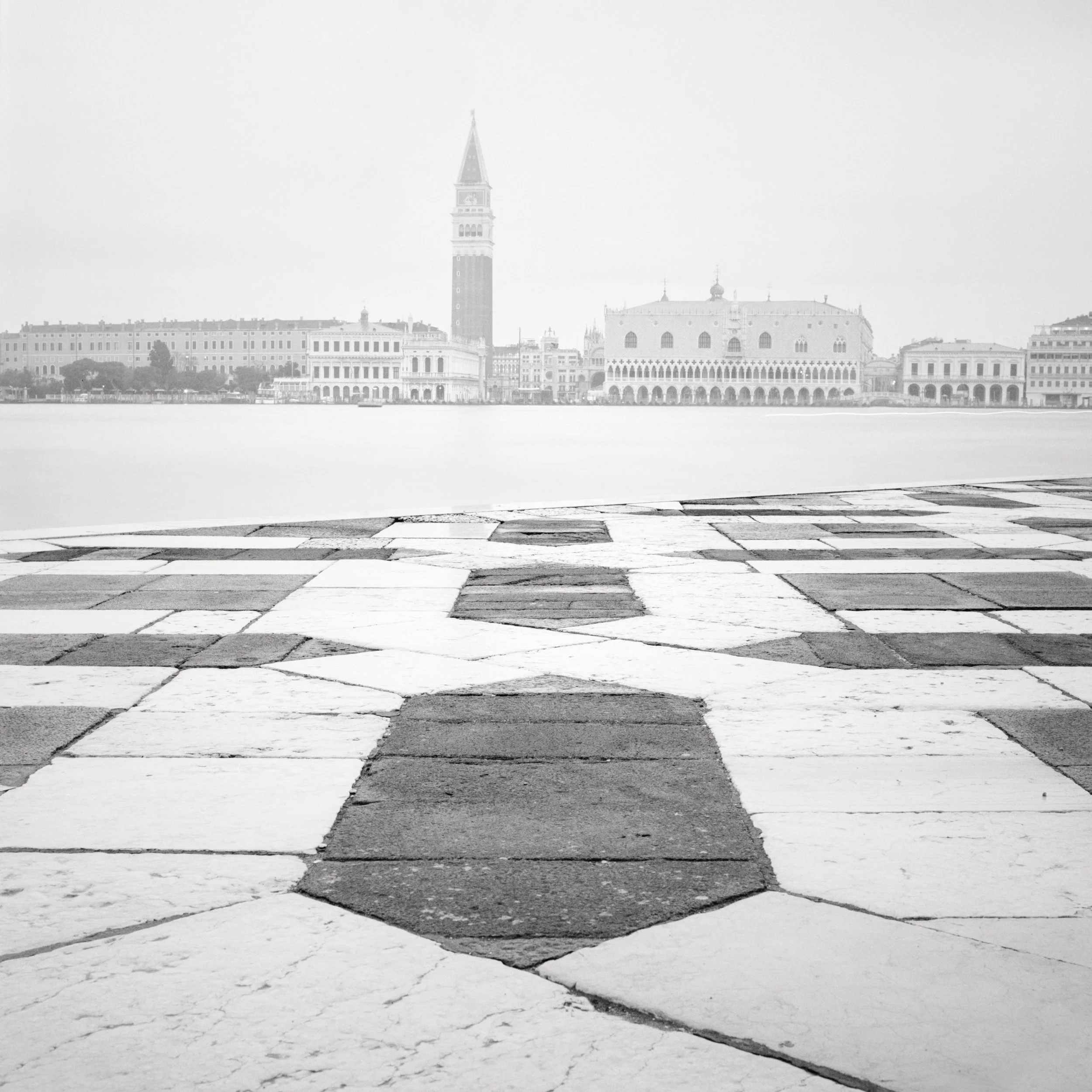 V01-05-sepia.jpg