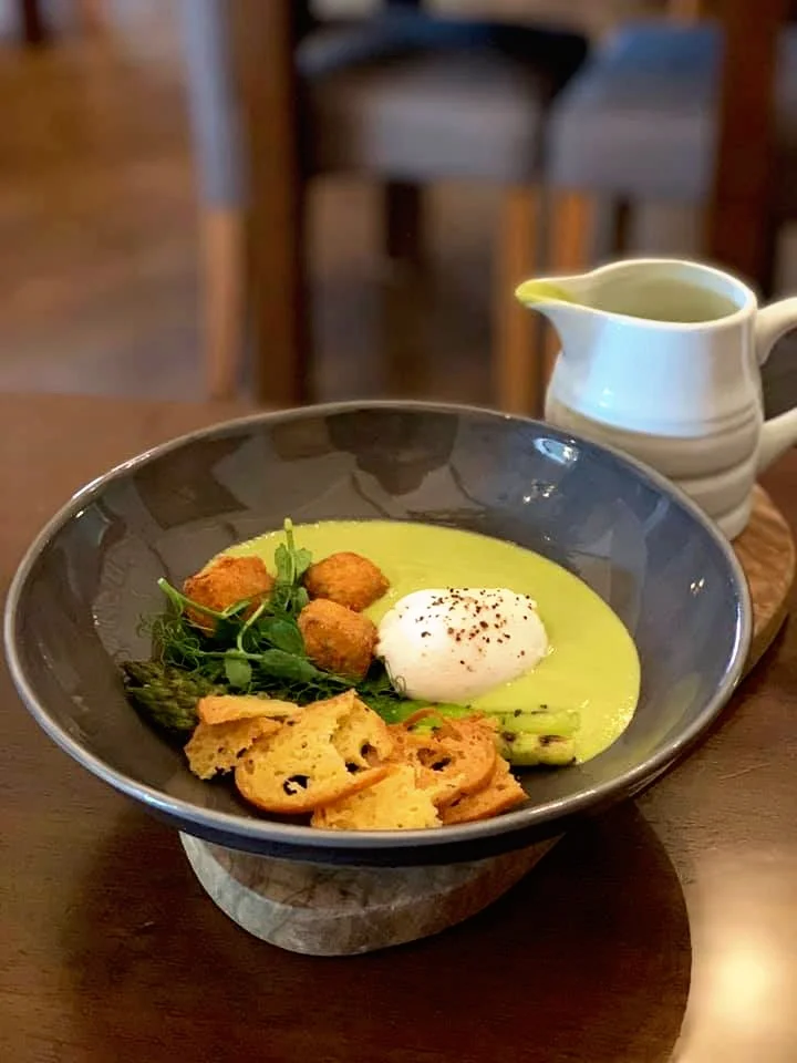 Asparagus veloute, grilled asparagus, brawn croquettes, poached egg