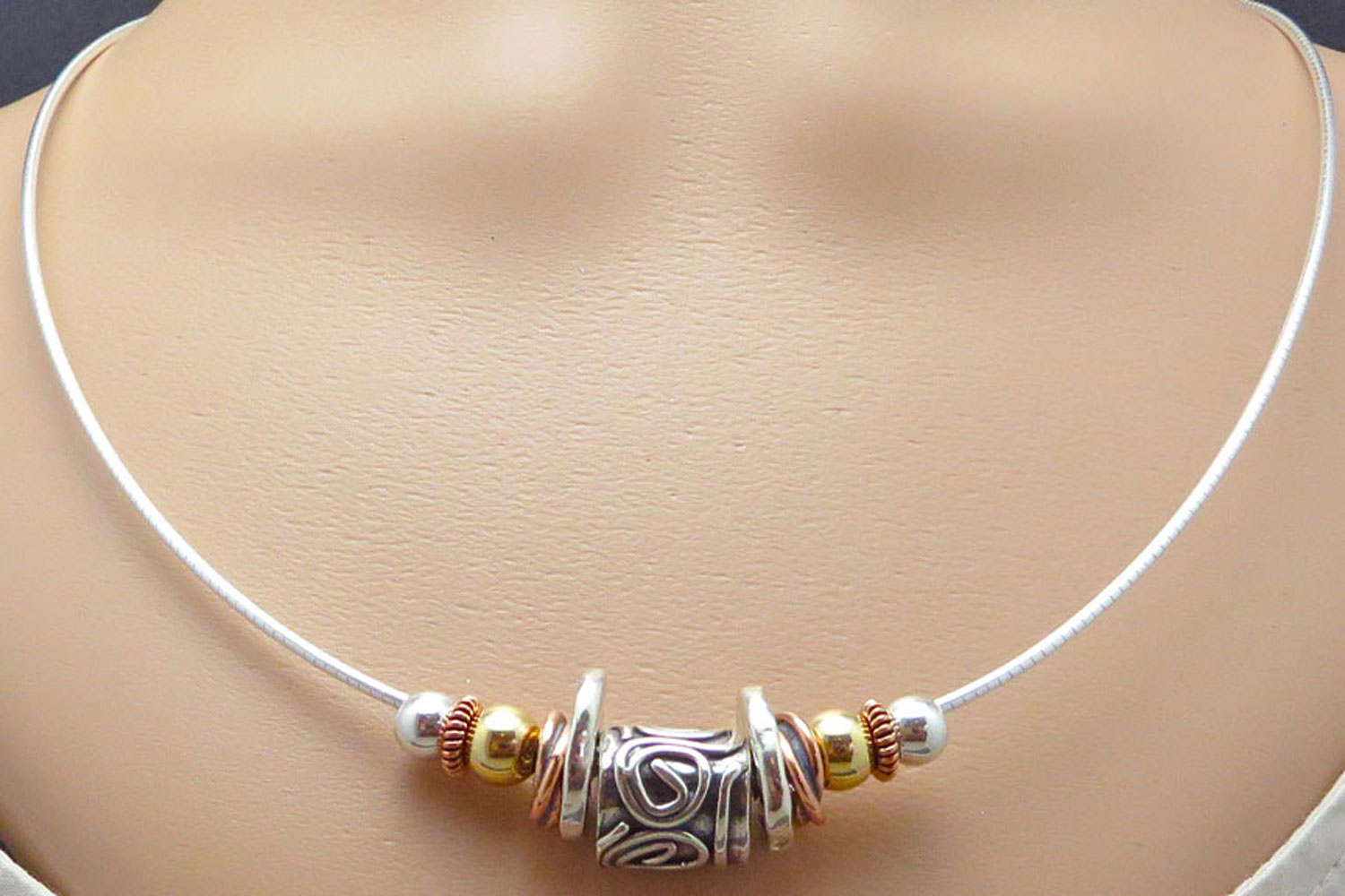 Swirls-Bead-Necklace-Custom-Jewelry-4.jpg