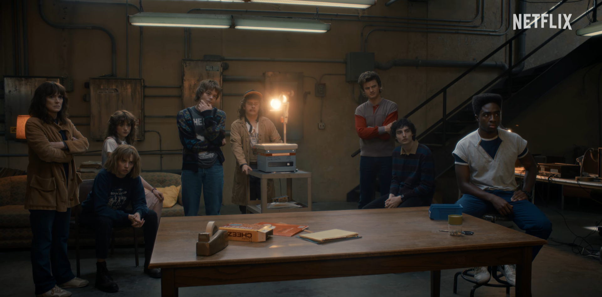 Excellent featurette behind the scenes of the final season of Stranger Things – “One last adventure”