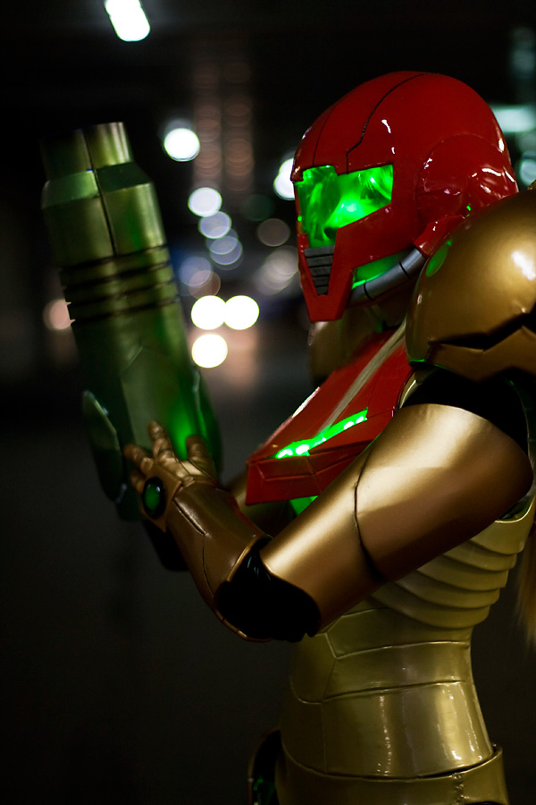metroid_varia_suit_by_pixel_ninja-d32h8j0.jpg