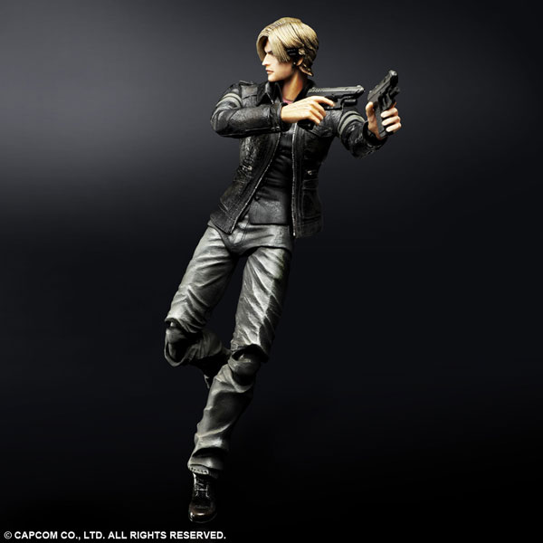 RE6_PlayArts_Figure_Leon1.jpg