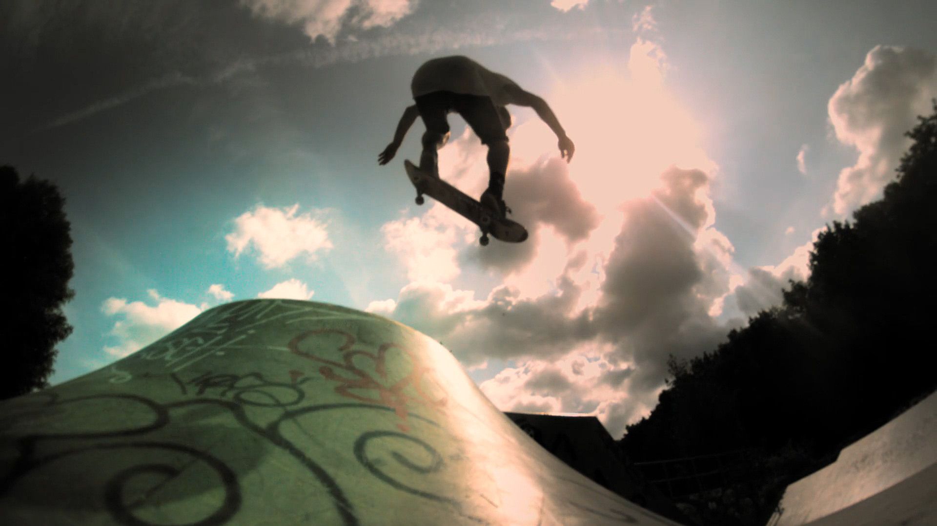 skateboarders-battle-gravity-in-revenge-of-the-beasts-short-3.jpg