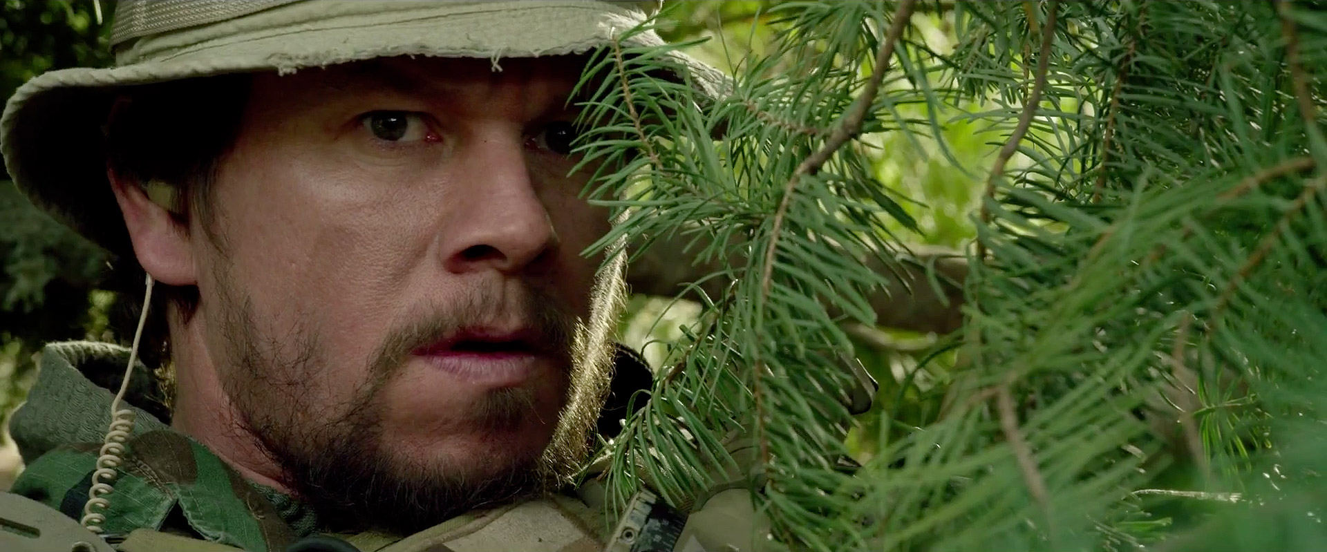 trailer-for-peter-bergs-navy-seal-film-lone-survivor-1.jpg