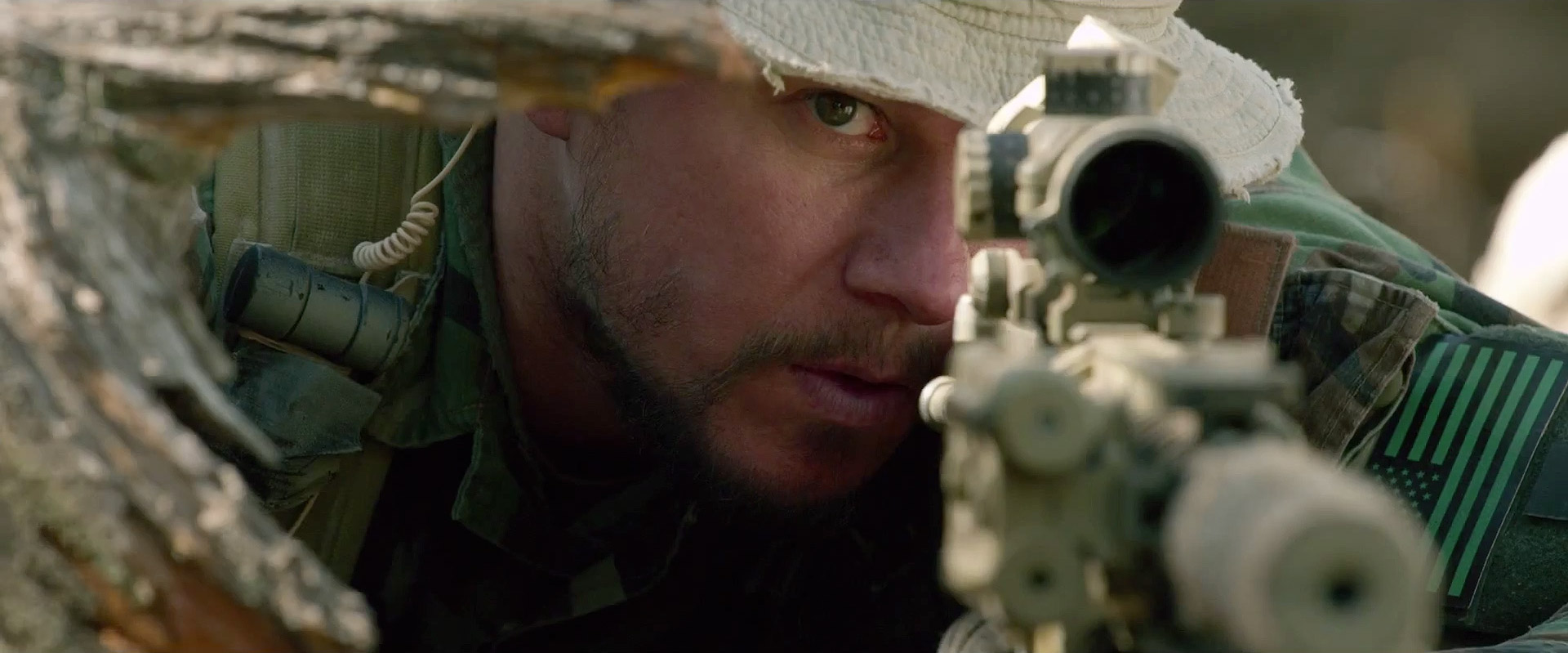 trailer-for-peter-bergs-navy-seal-film-lone-survivor-8.jpg