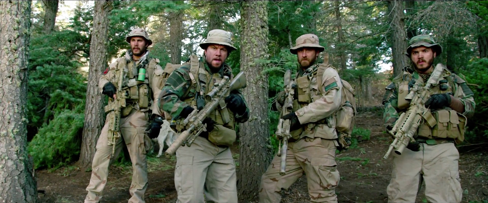 trailer-for-peter-bergs-navy-seal-film-lone-survivor-16.jpg