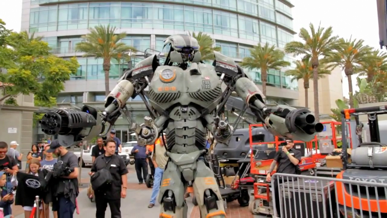 san-diego-comic-con-cosplay-video-i-want-to-be-a-superhero-1.jpg