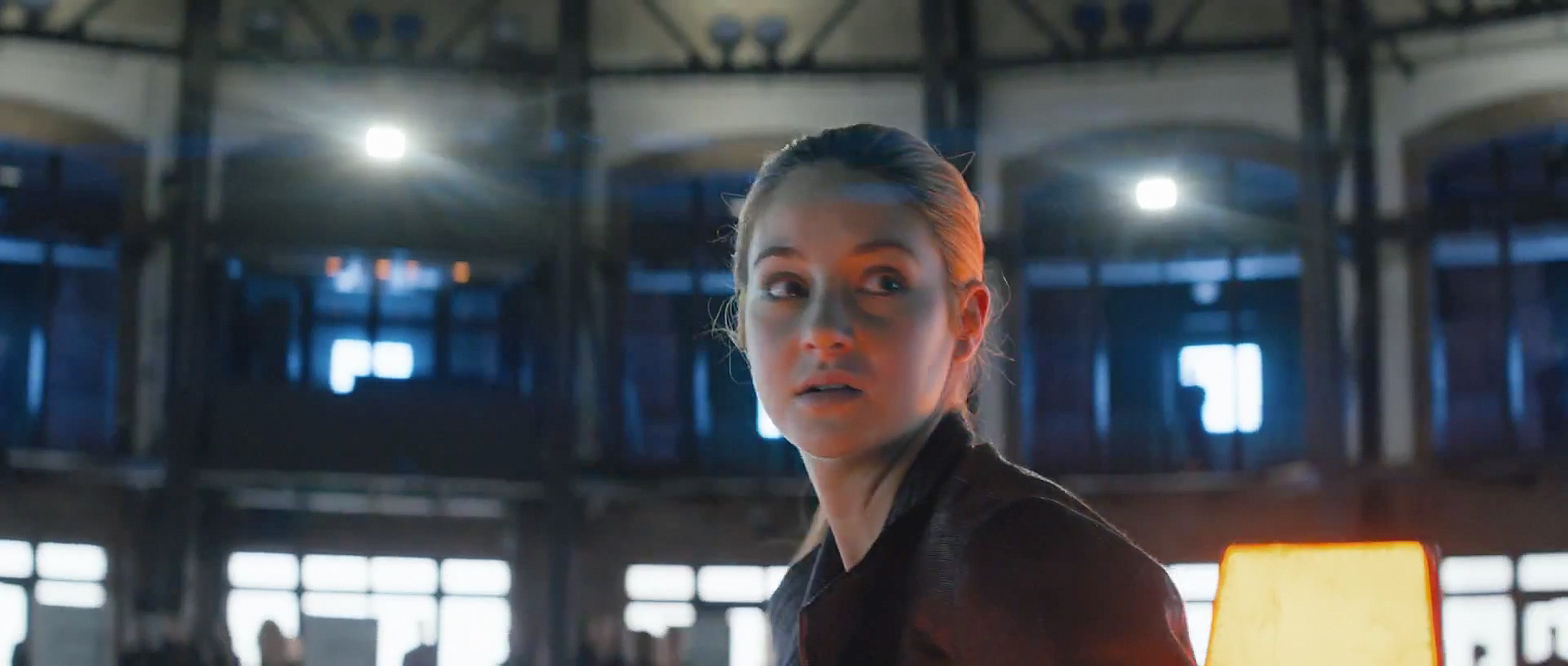 first-official-footage-from-the-futuristic-action-film-divergent-6.jpg