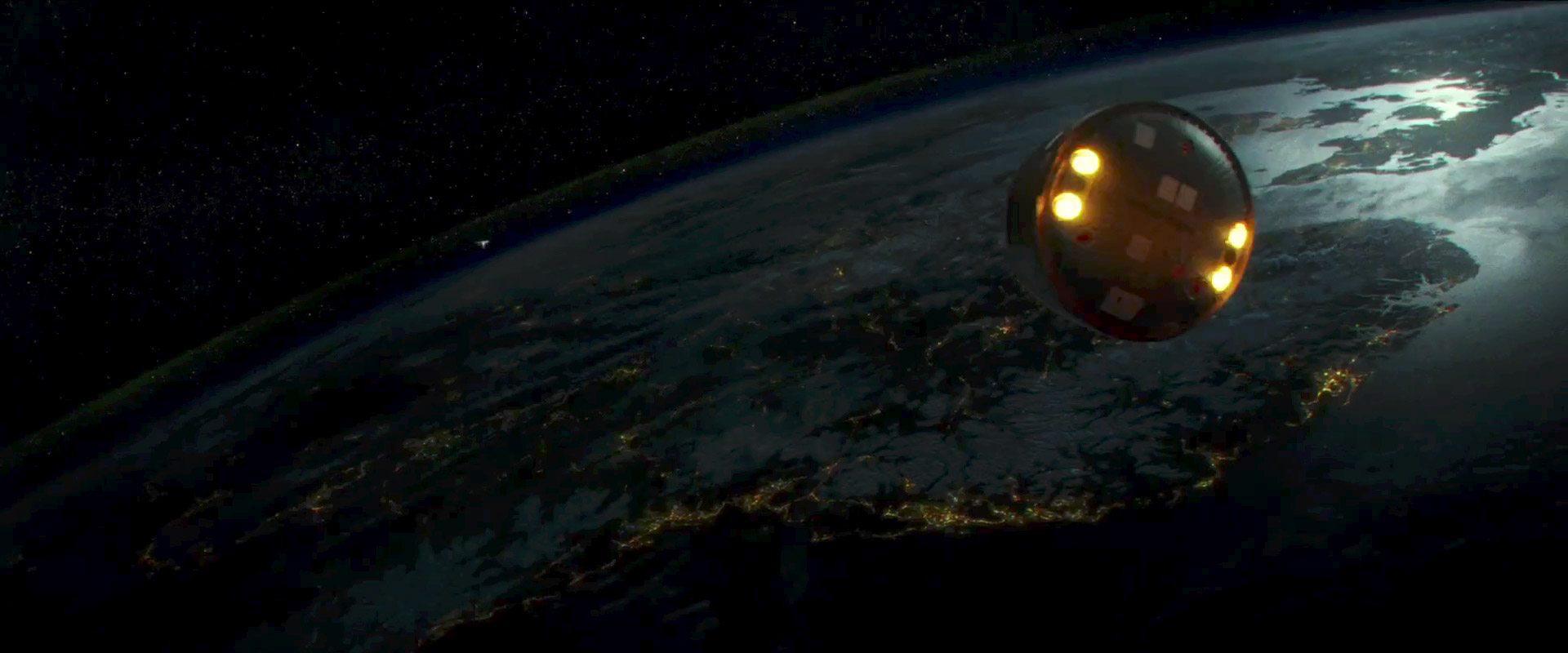 new-gravity-trailer-03.jpg