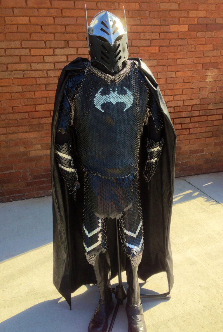 batman-scalemail-armor-2.jpg