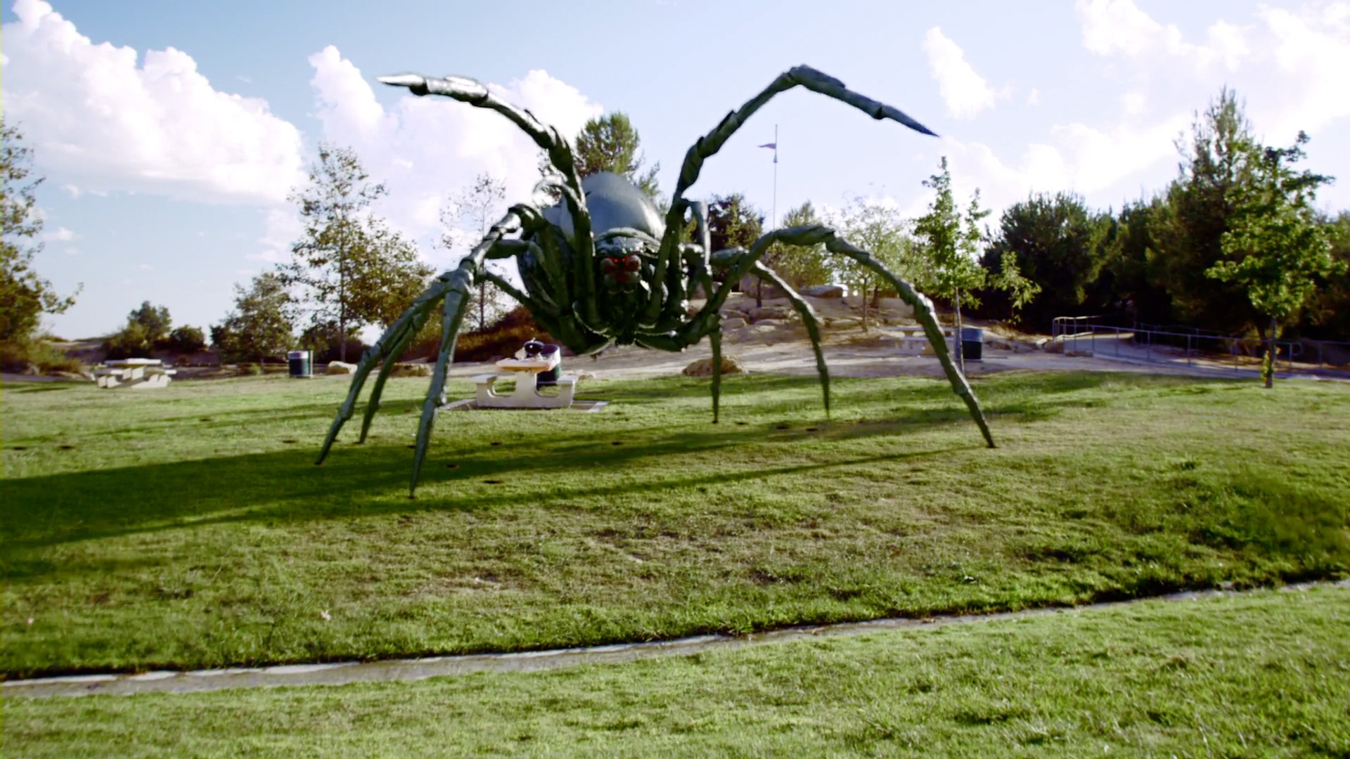 full-silly-trailer-for-big-ass-spider-10.jpg