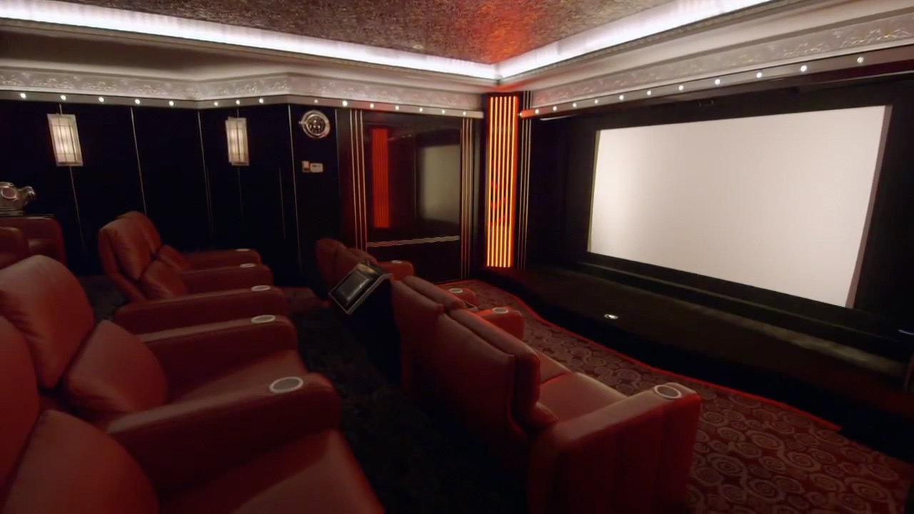 check-out-this-custom-made-million-dollar-home-theater-8.jpg