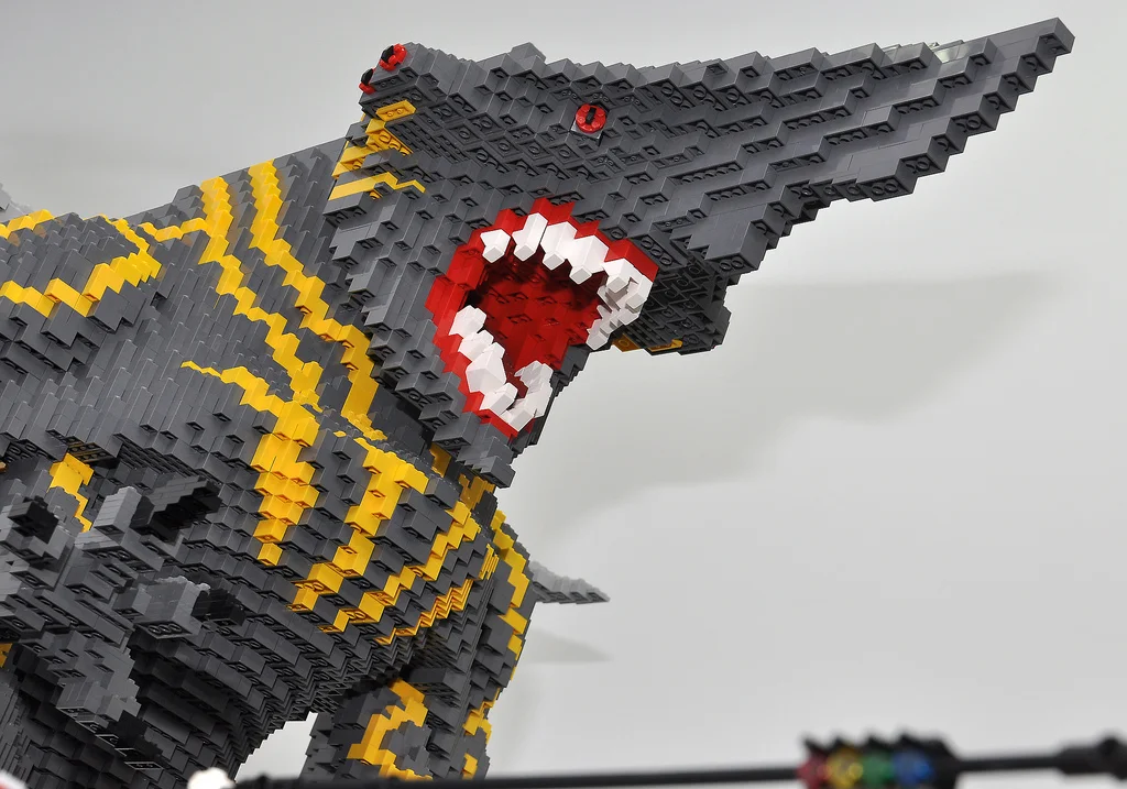 Pacific-Rim-Lego-4.jpg