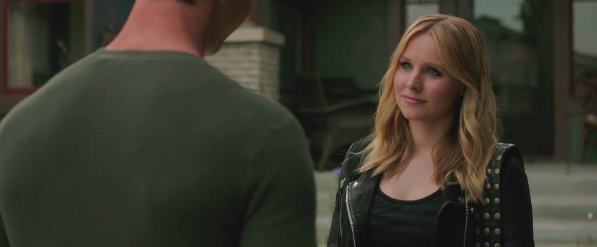 veronica-mars-movie-sneak-peek-love-triangle-8.jpg