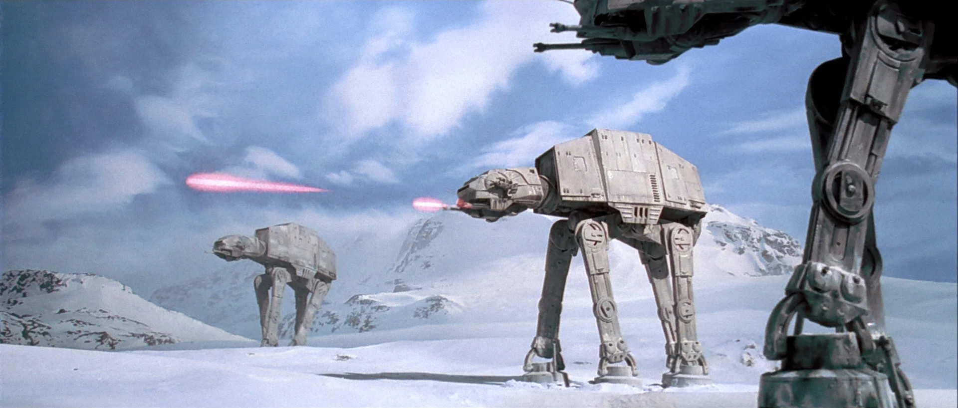 empire-strikes-back-featurette-how-walkers-walk.jpg