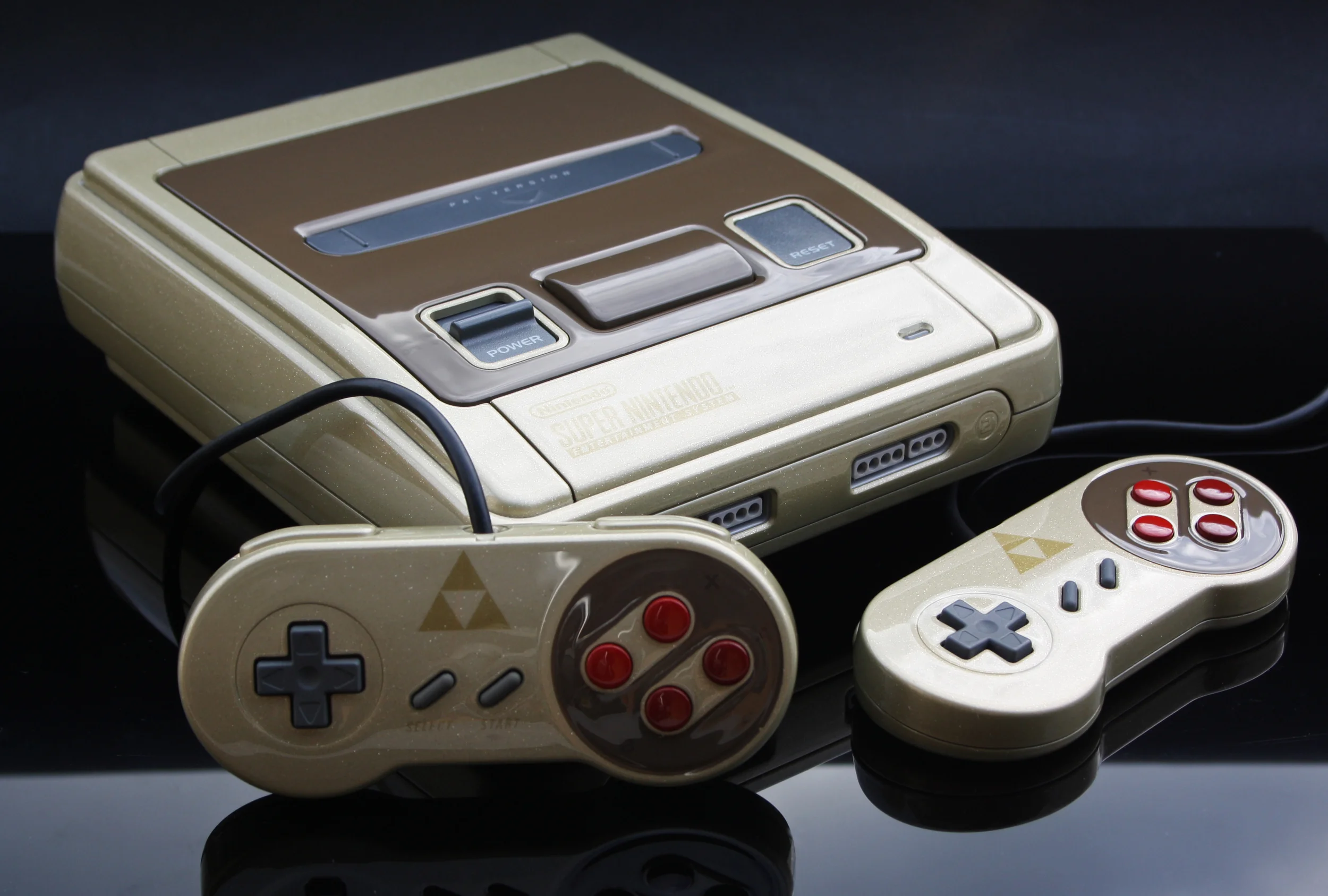 custom_zelda_themed_super_nintendo__pal__by_zoki64-d6rk8n4.jpg