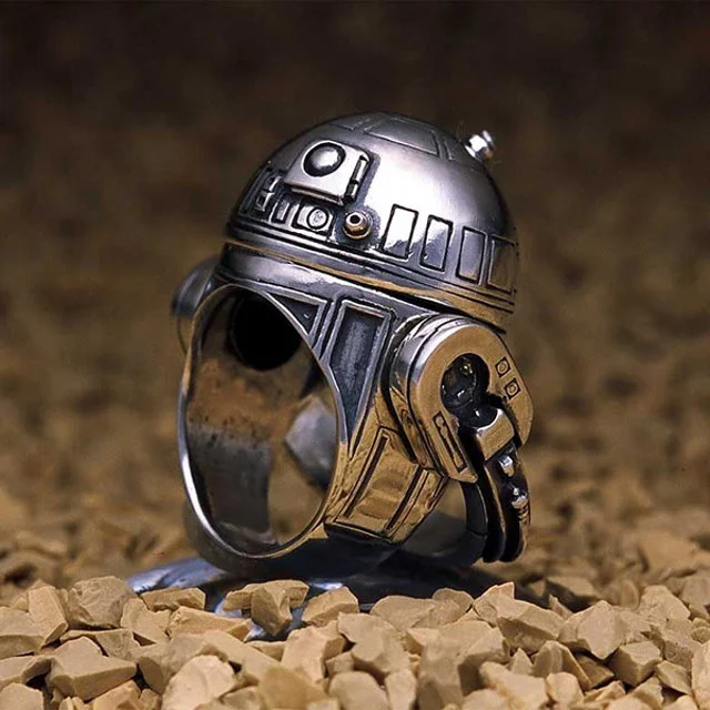 Via: Fashionably Geek