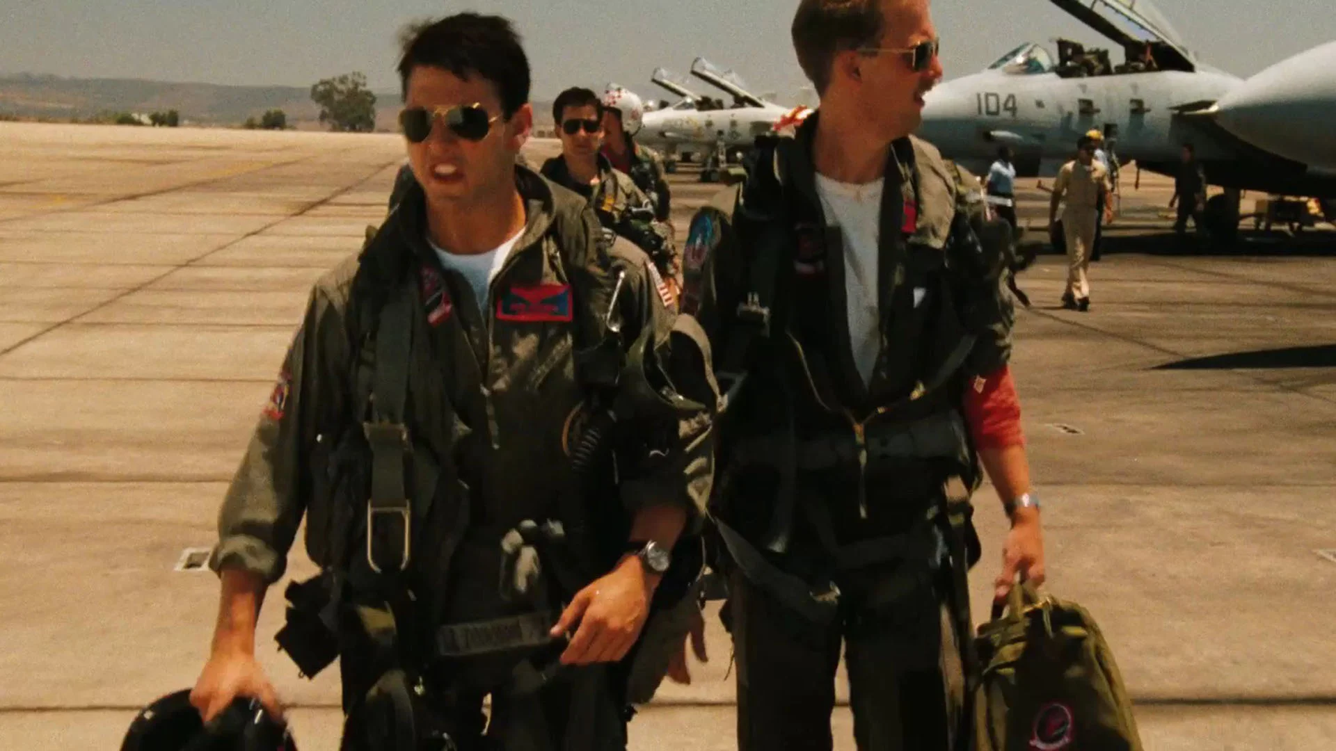 Top Gun 2 Horaires Des Séances TOP GUN 2 Will Have Tom Cruise Vs. Drones — GeekTyrant