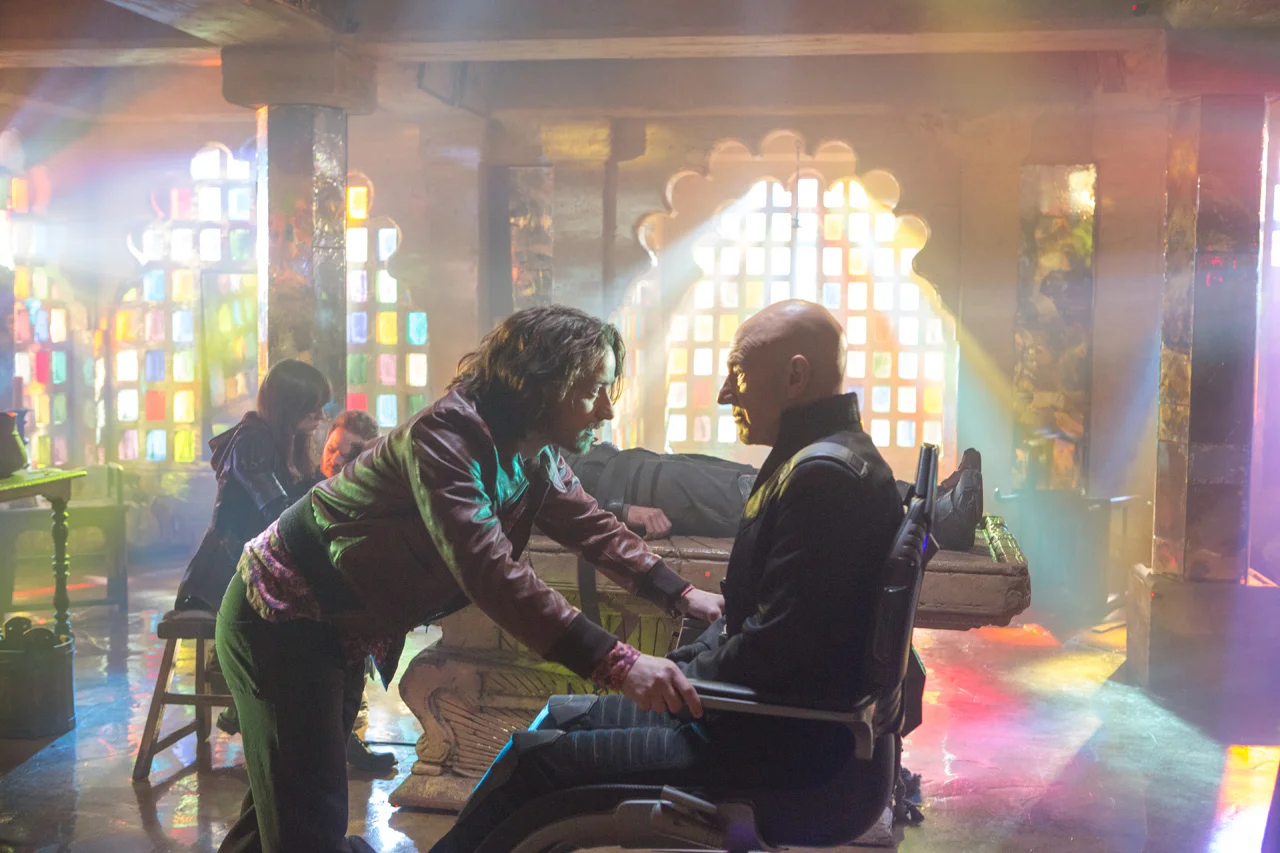Why Is Xavier Walking Around in XMEN DAYS OF FUTURE PAST? — GeekTyrant