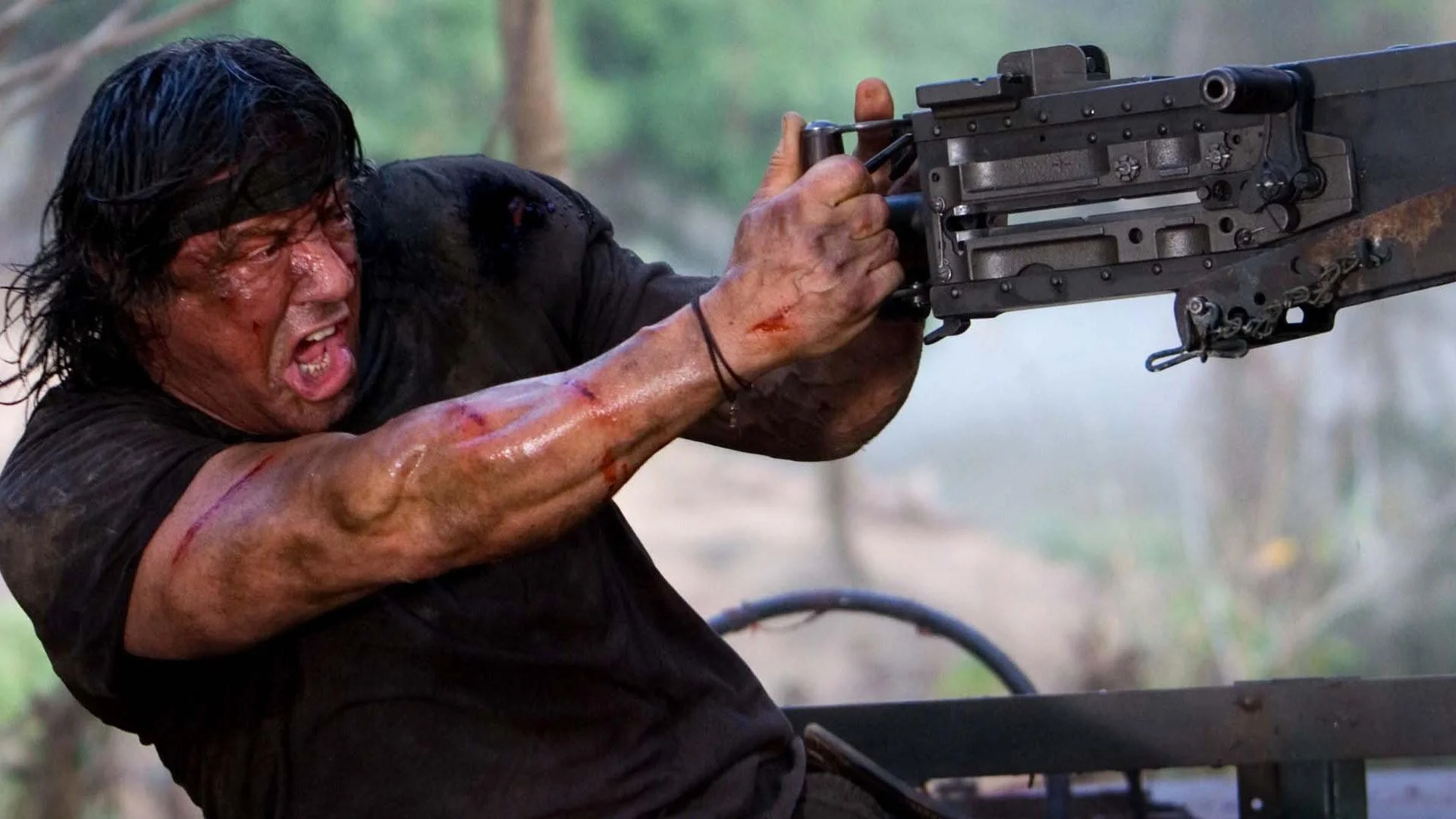 Stallone-Rambo-Gun-Old-1.jpg