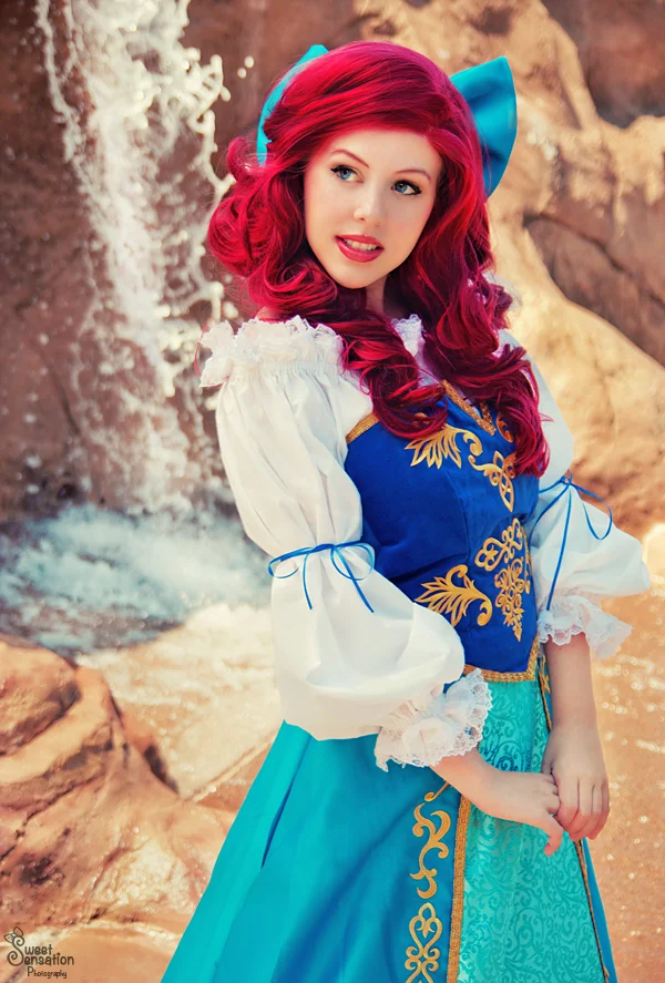 Courtoon is Ariel, The Little Mermaid — Photo by EnchantedCupcake