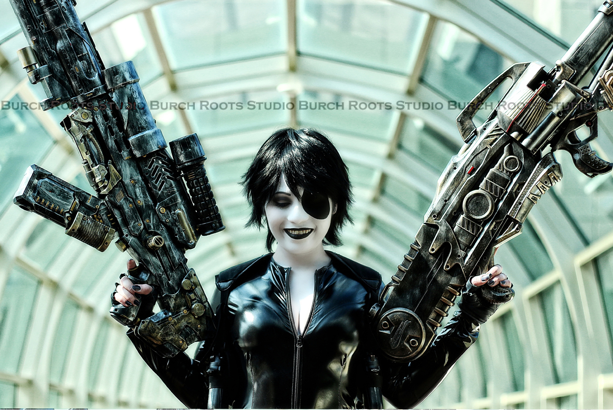 Evelynne Bell is Domino | Photo by: BurchRootsStudio