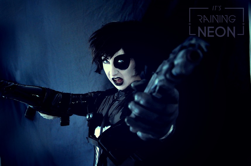 Its Raining Neon is Domino | Photo by: Its Raining Neon