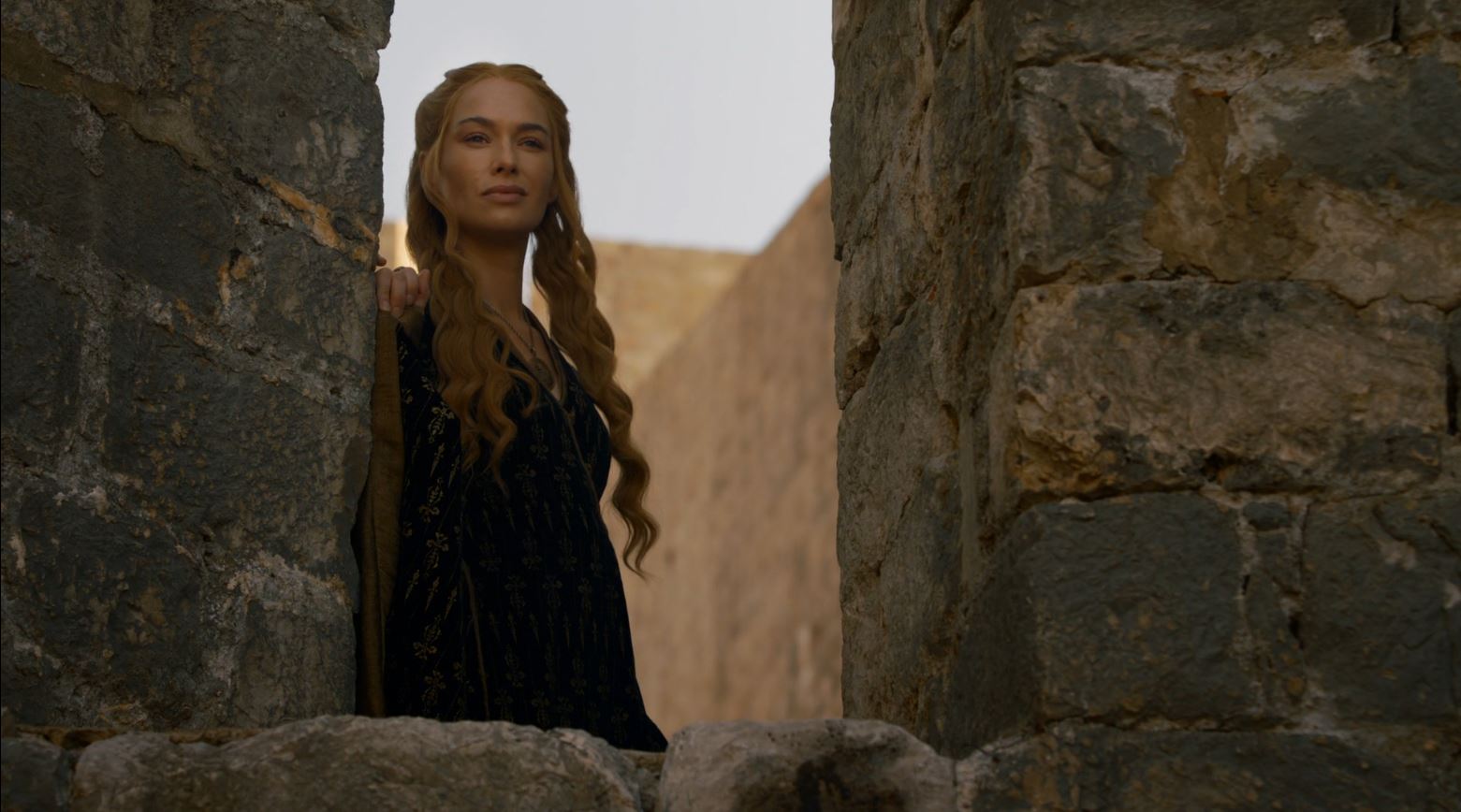 Game-Of-Thrones-S4Ep7-Mockingbird-Review-Lena-Headey-as-Queen-Cersei-Lannister-looking-at-the-mountain.jpg