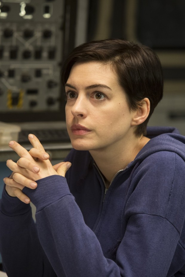 Interstellar-Anne-Hathaway-2.jpg