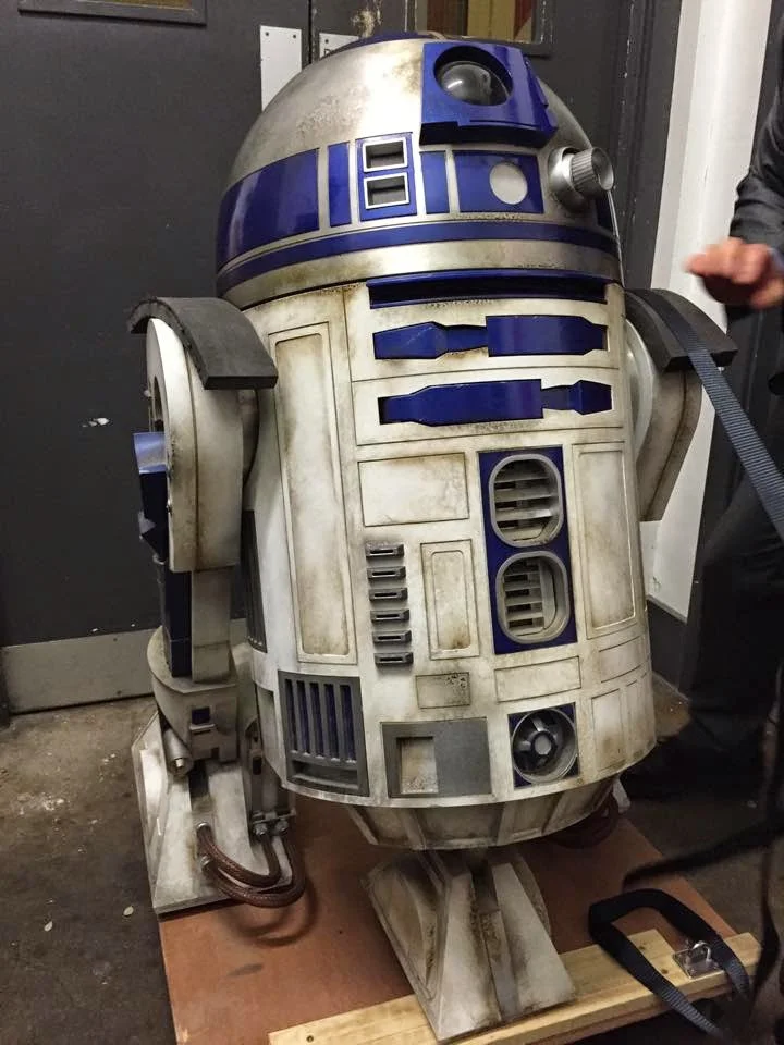 Photos Of The R2 D2 Unit Used In Star Wars Episode Vii Geektyrant