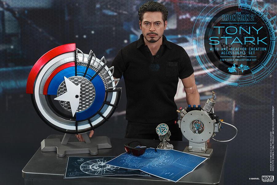 hot-toys-tony-stark-with-arc-reactor-creation-1-6th-scale-set-3.jpg