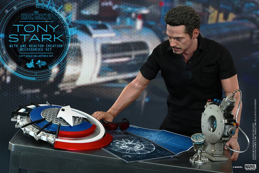 hot-toys-tony-stark-with-arc-reactor-creation-1-6th-scale-set-6.jpg