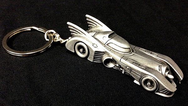 hstl_1989_batmobile_keychain_side.jpg