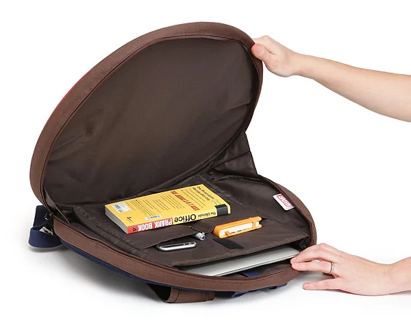 iiur_cap_amer_shield_backpack_inside.jpg