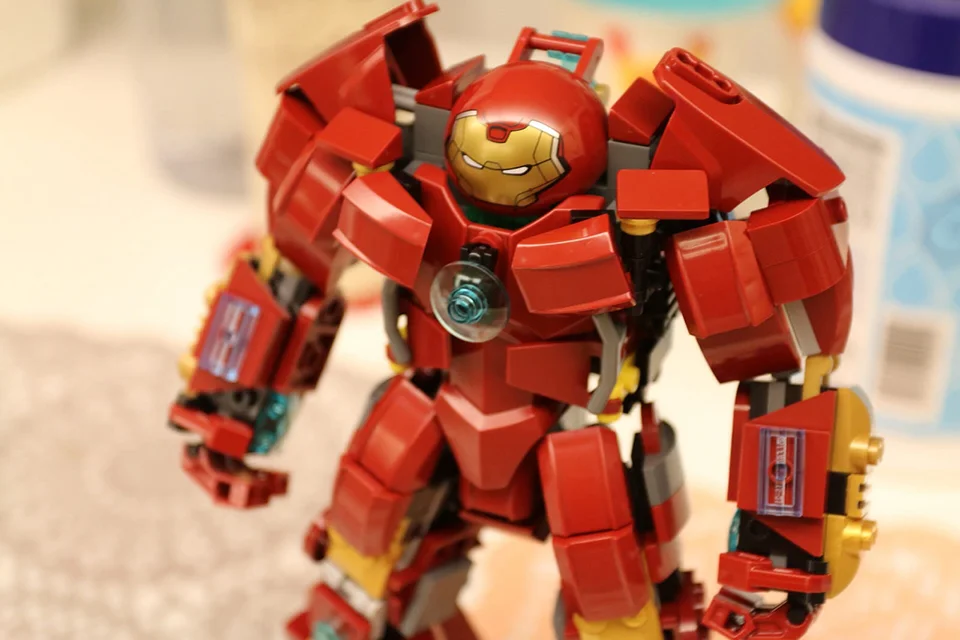 lego custom hulkbuster